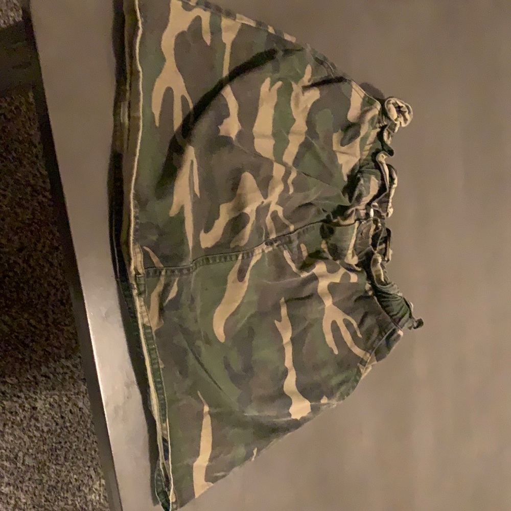 Camo mini skirt